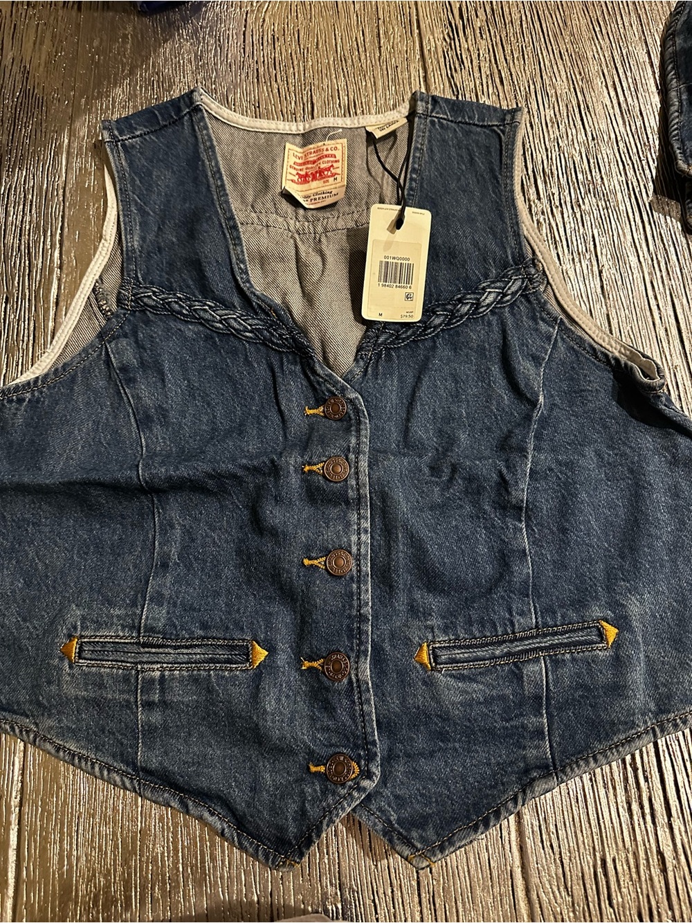 LEVI'S WOMEN'S PREMIUM BRAIDED VEST - SIZE MEDIUM